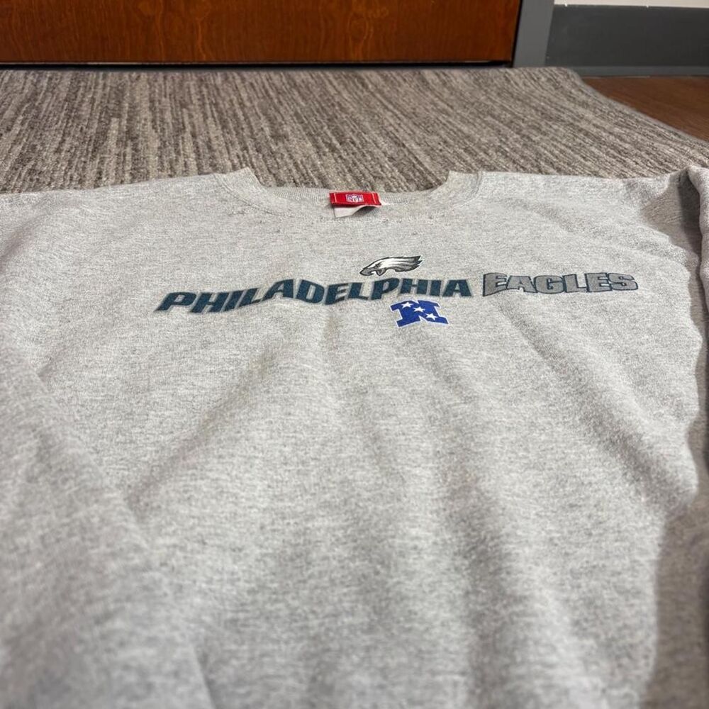 Vintage y2k Philadelphia Eagles gray crewneck